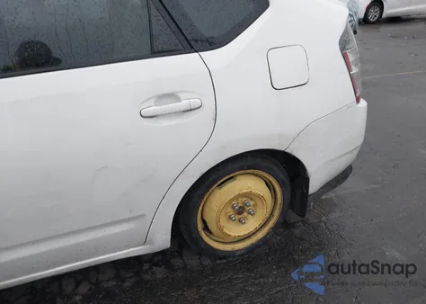 2005 Toyota Prius from USA, damaged, VIN JTDKB20U653112583